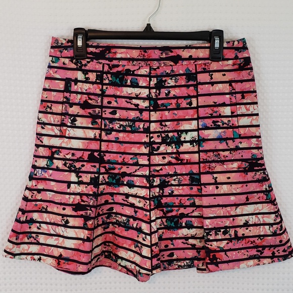 Banana Republic Dresses & Skirts - Banana Republic Striped Floral Mini Skirt Size 8